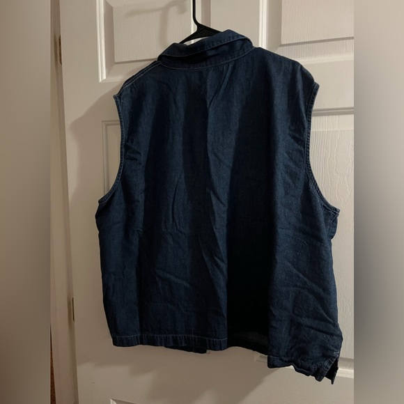 New Look Woman Denim Button Down 🔥 - Picture 5 of 6